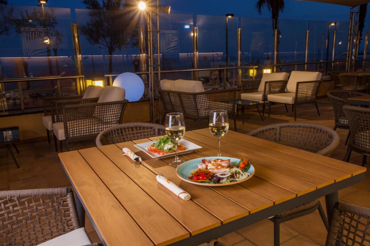 Hotel Monterrey Roses By Pierre & Vacances Exterior photo